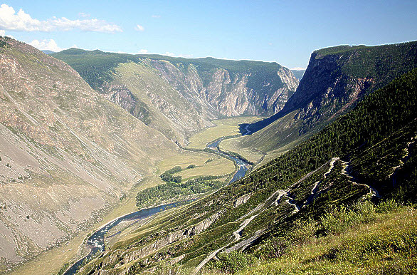 dolina-reki-chulishman