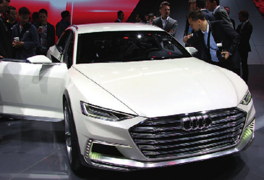 Вседорожный Audi. Масса полированного алюминия, строгие линии, приземистый профиль. Не иначе как заявка на новый Allroad.